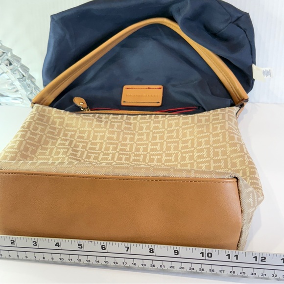 Tommy Hilfiger Navy & Logo Print Shoulder Bag – Red Zip Accent & Faux Leather - Picture 15 of 16